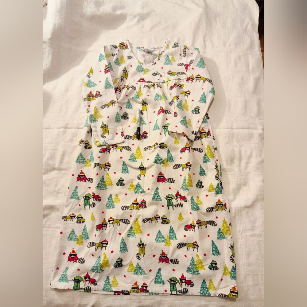 The Company Store girls 14/16 girls flannel nightgown, has defect